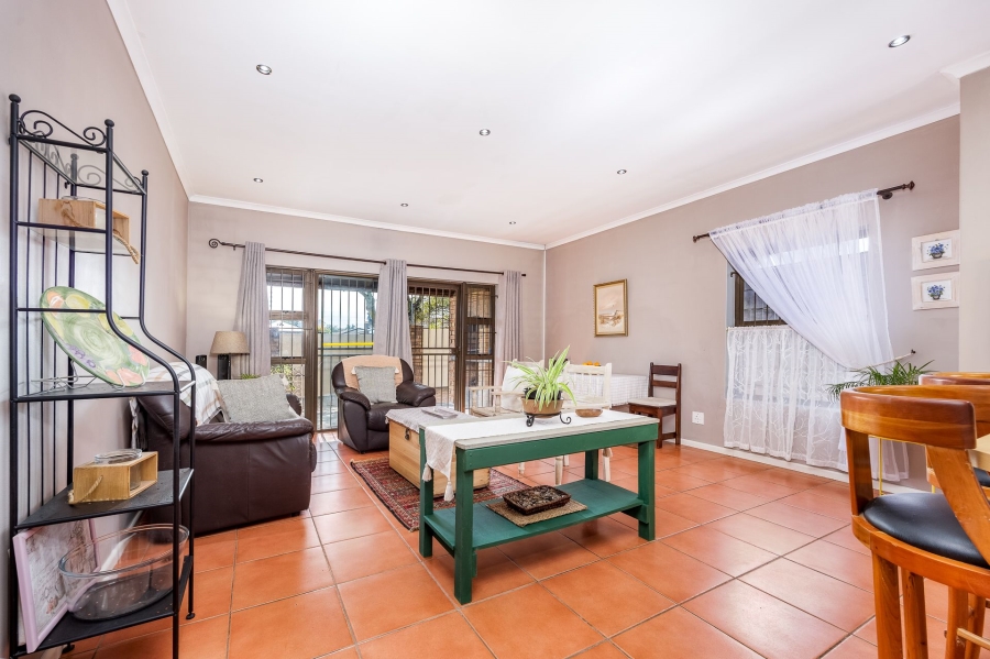 To Let 3 Bedroom Property for Rent in Sonstraal Heights Western Cape